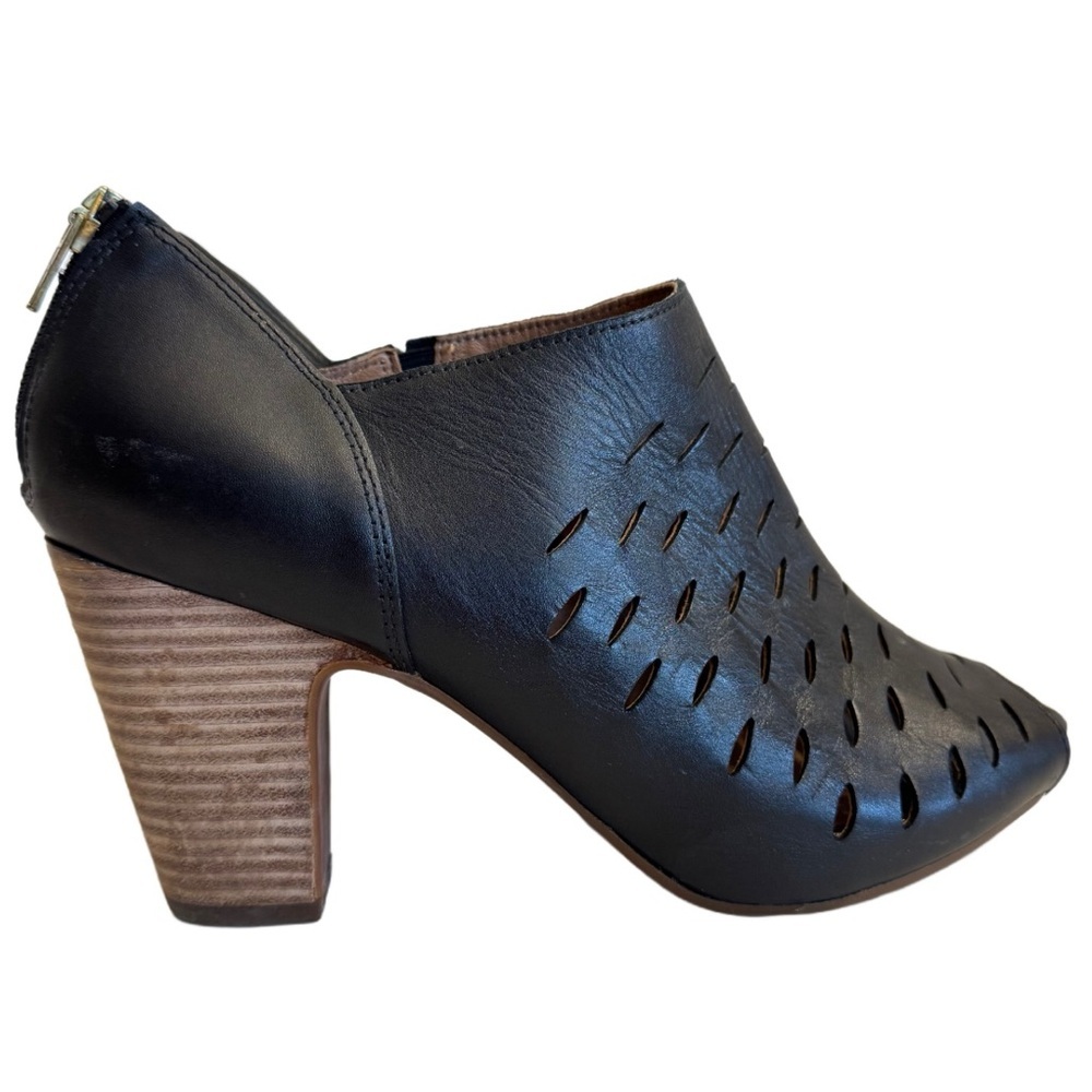 Clarks Artisan Black Leather Okena Sass Shoes SZ 9 - Peep Toe Heel Zip Booties